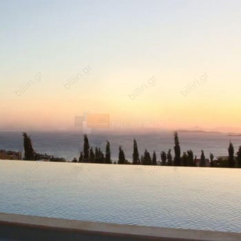 Πισίνα - Swimming pool
