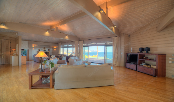 02__level_one_living_room_03_588008016